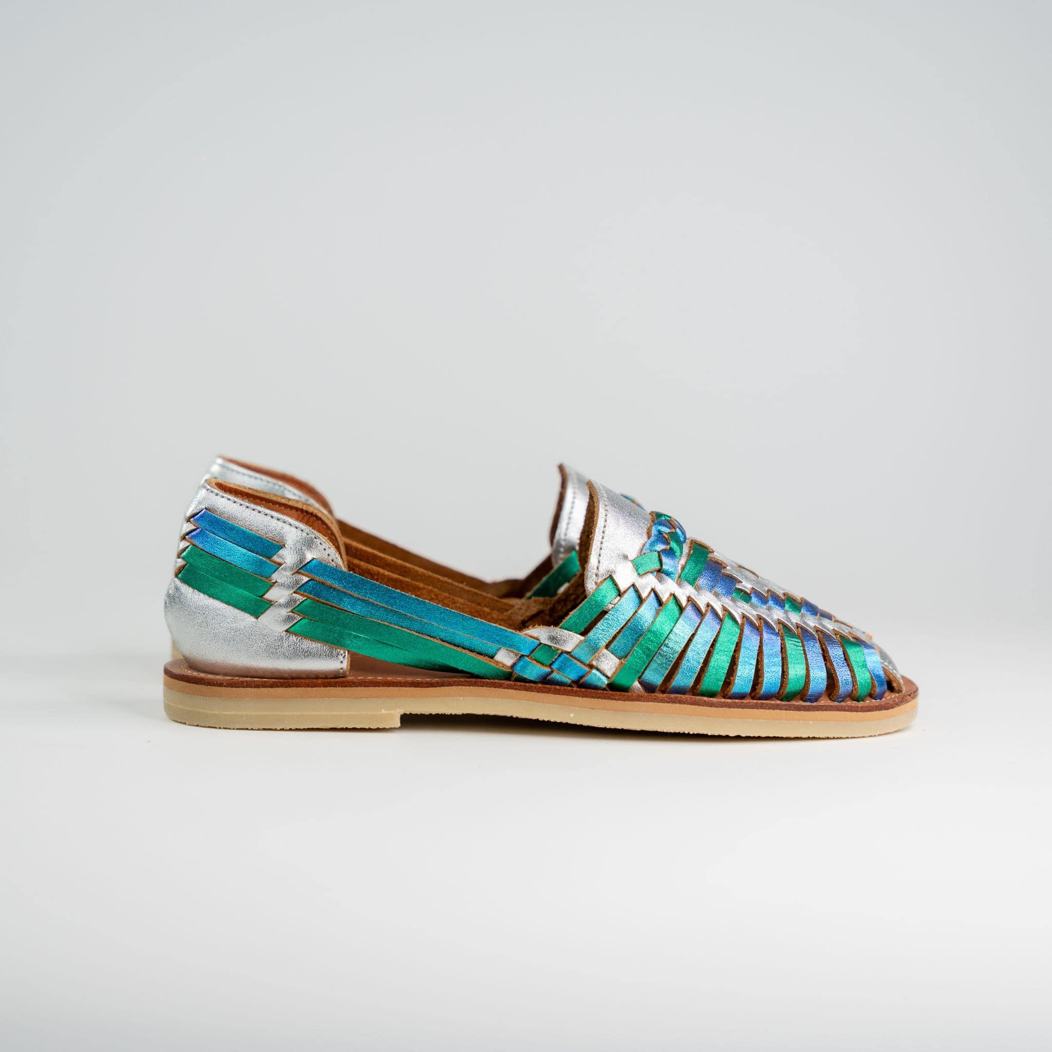 Alegre avec base argent et tressage blue mermaid et vert émeraude, sur fond blanc