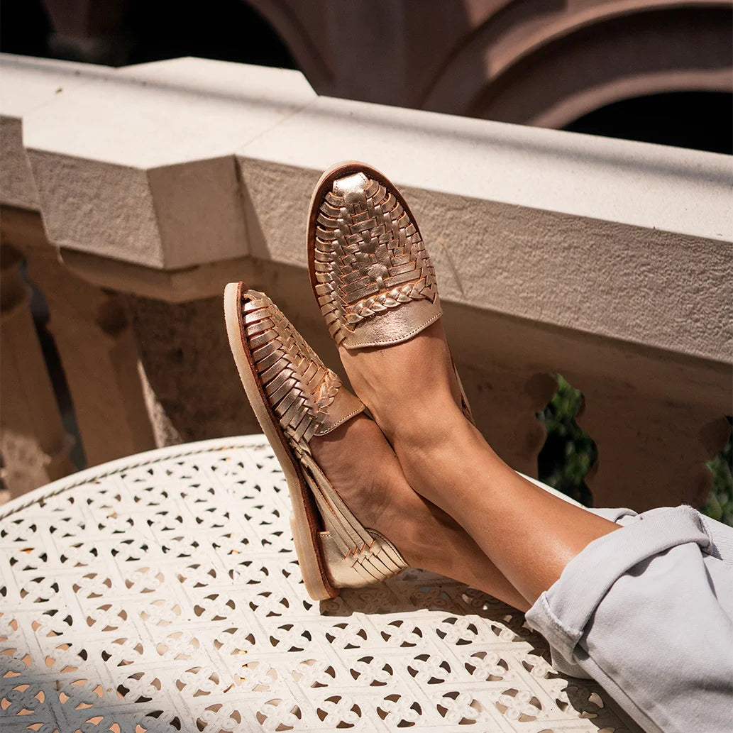 Sandales dorees et irisees Huarache Alegre Champagne Mapache