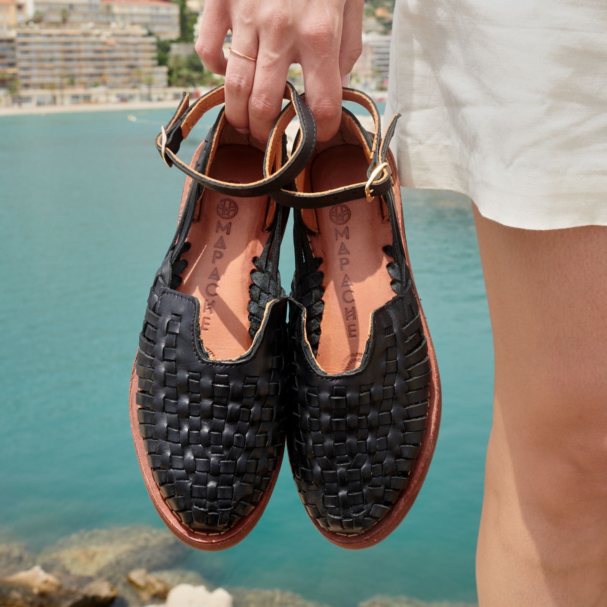 Carmen Noir - Huarache Mapache