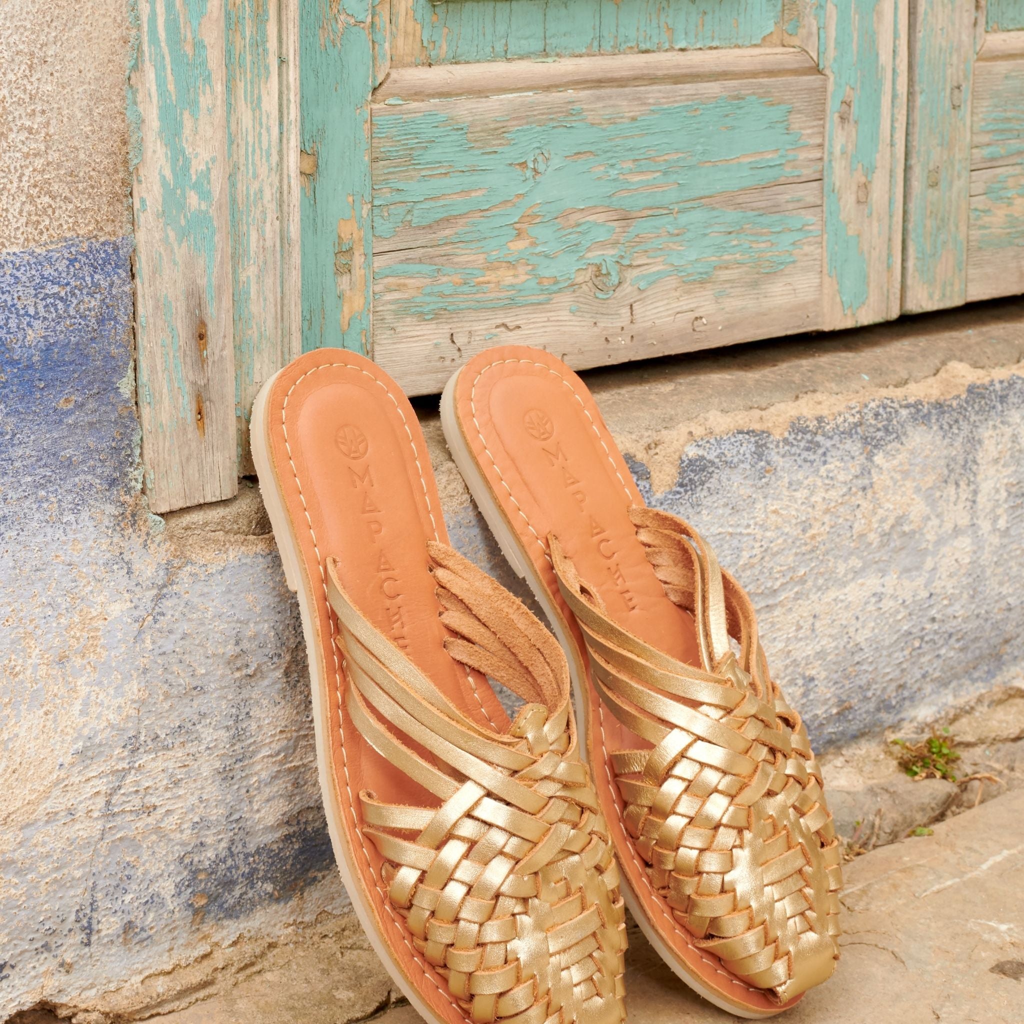 Emilia Champagne - Mapache - Mules en cuir champagne, un modèle élégant et confortable.