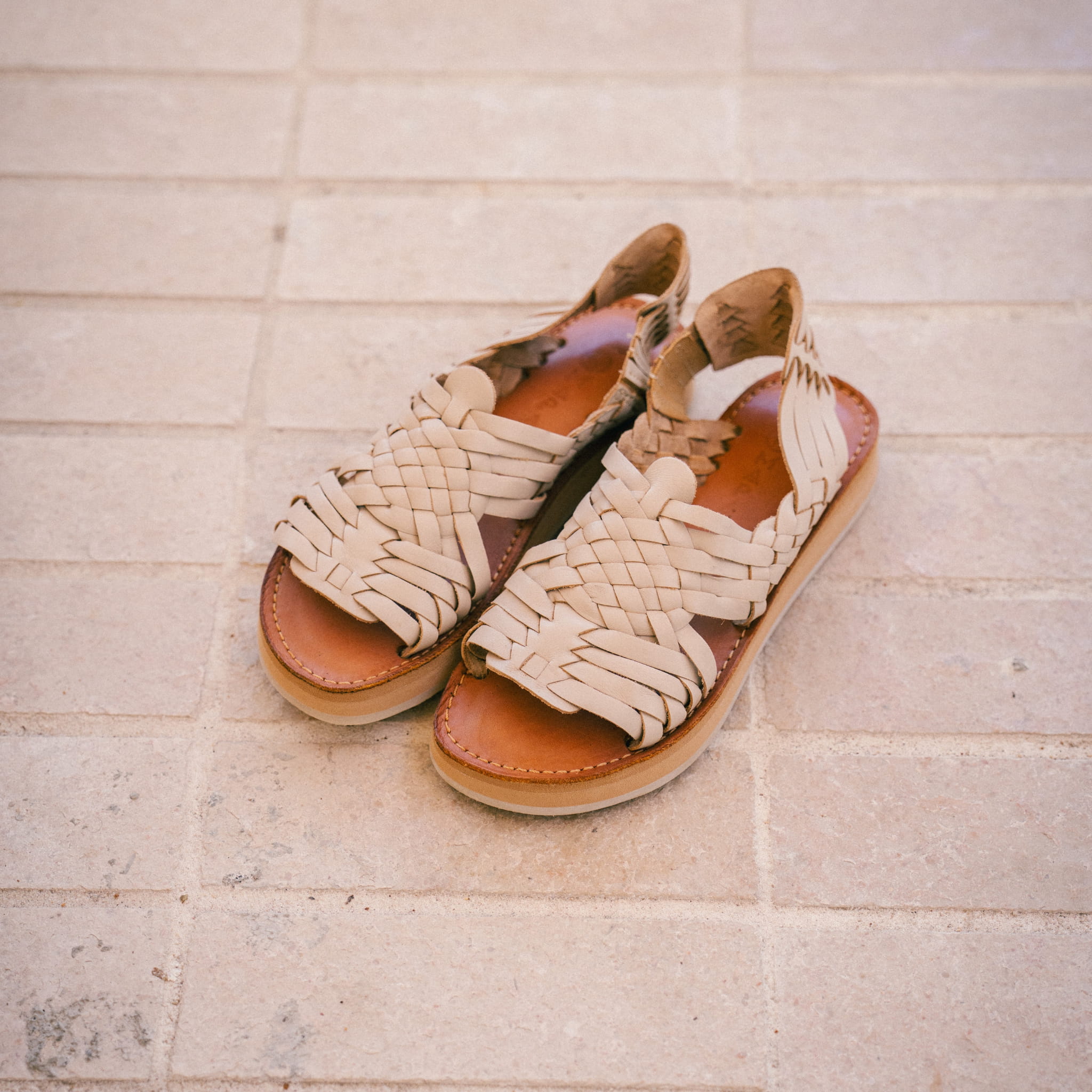 FRIDA GRÈGE - SANDALE FEMME MAPACHE