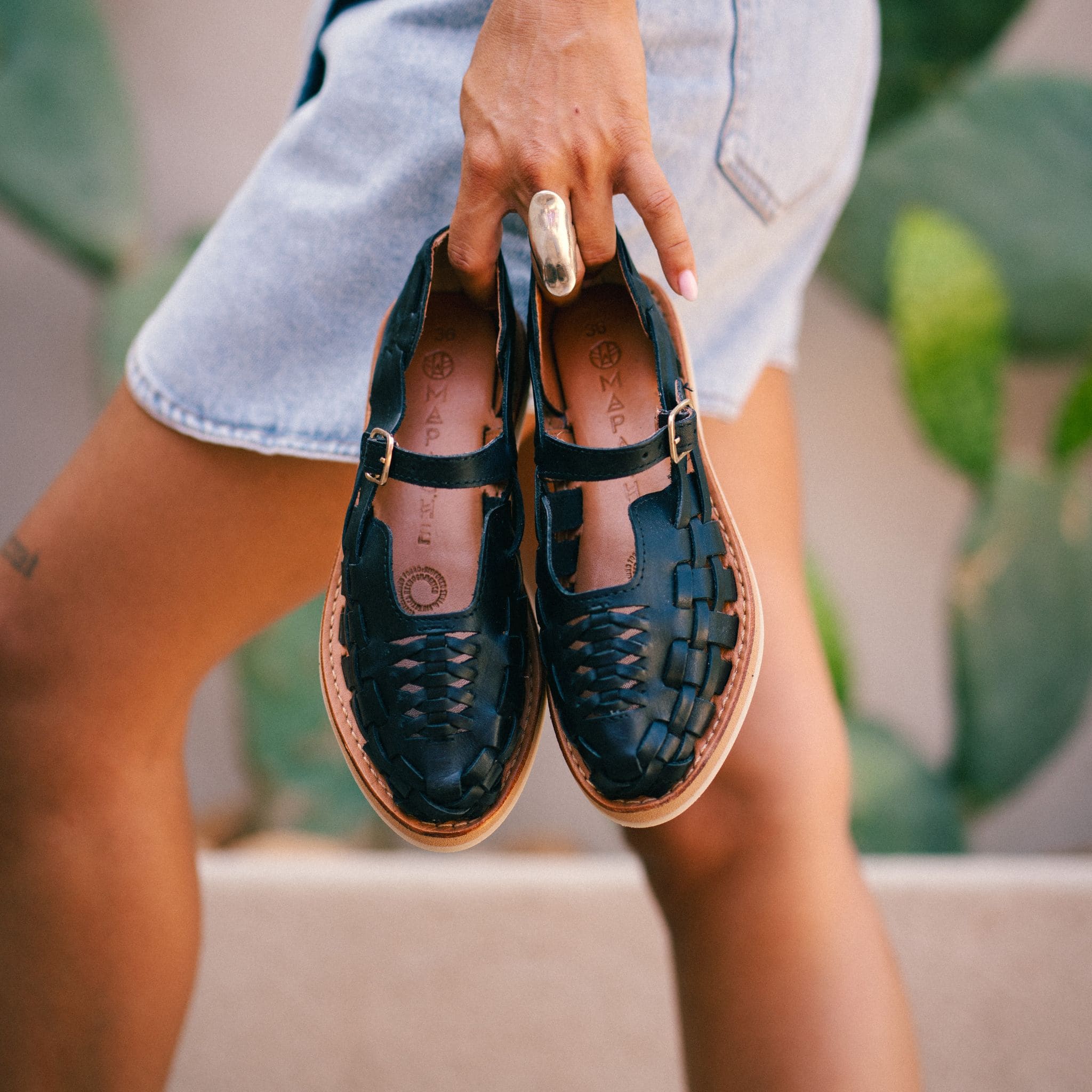 Gaby Noir - Huarache Ballerine Mapache