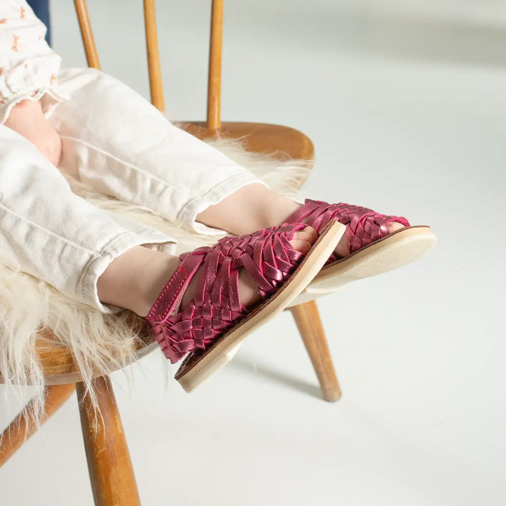 SANDALITA ROSE FLASHY - HUARACHE ENFANT MAPACHE