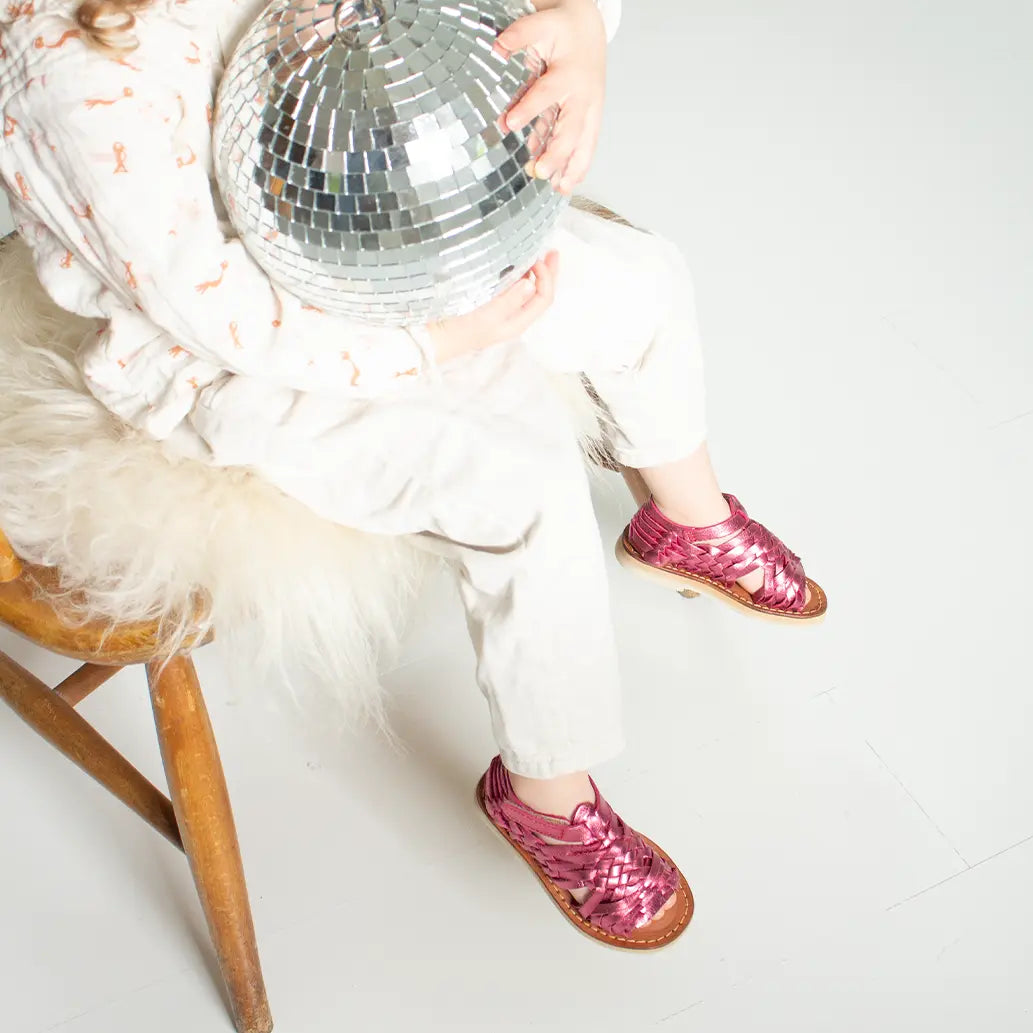 SANDALITA ROSE FLASHY - HUARACHE ENFANT MAPACHE
