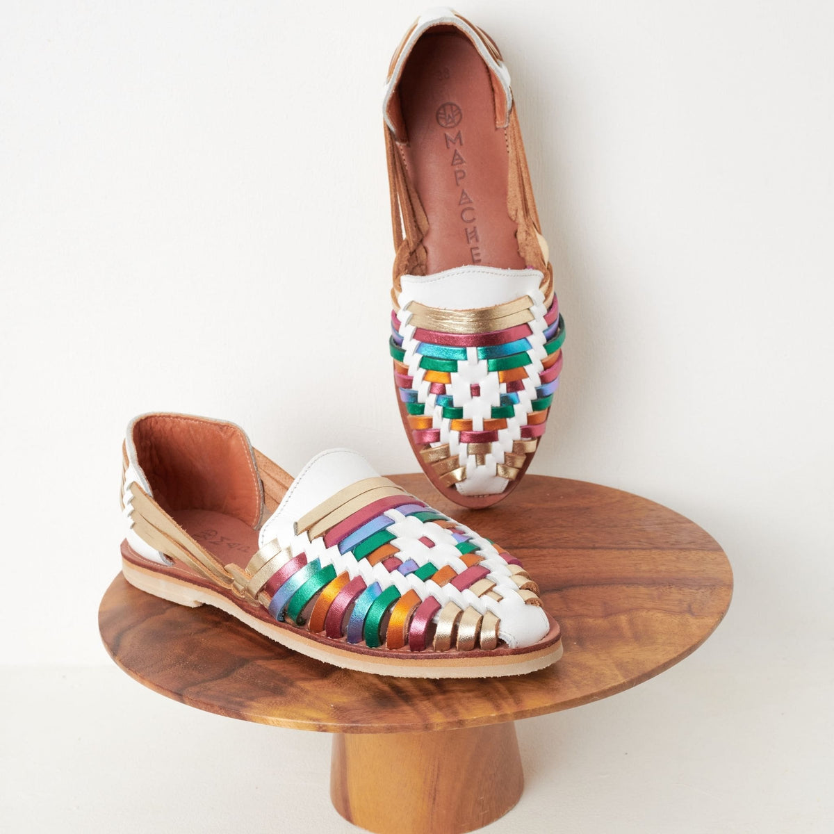 Sandale huarache en cuir irisé – Ibarra Iris Mapache
