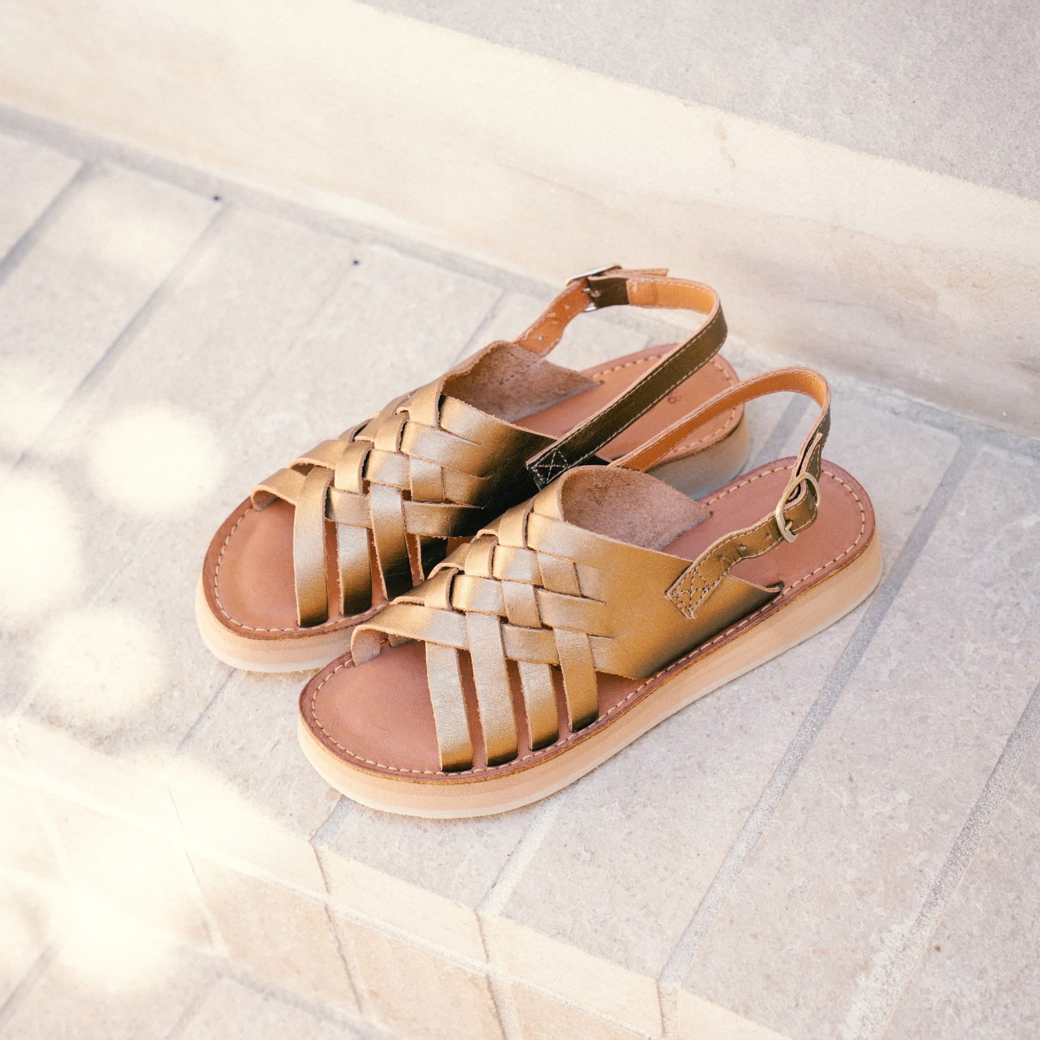 LOLA BRONZE - SANDALE FEMME MAPACHE