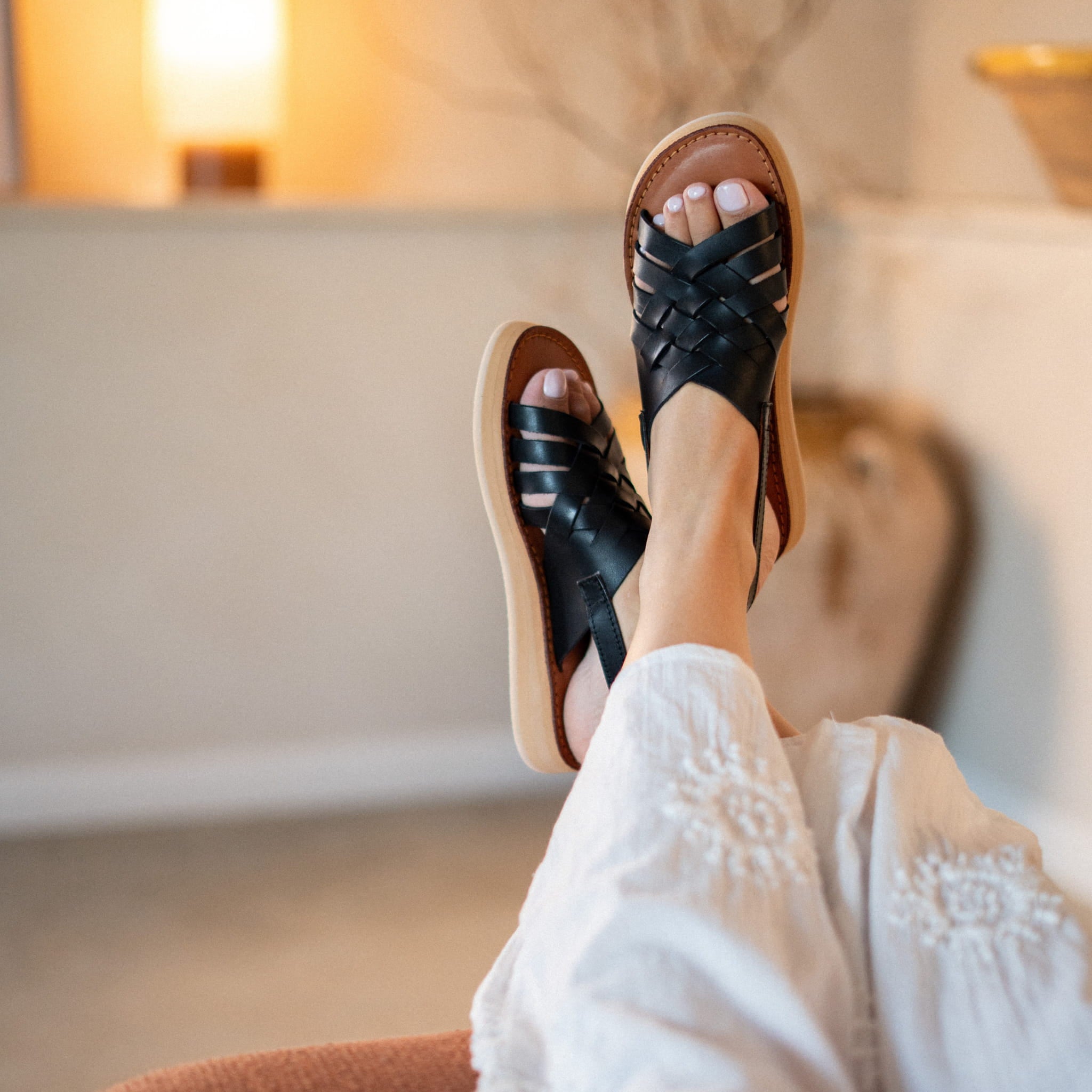 LOLA NOIR - SANDALE FEMME MAPACHE