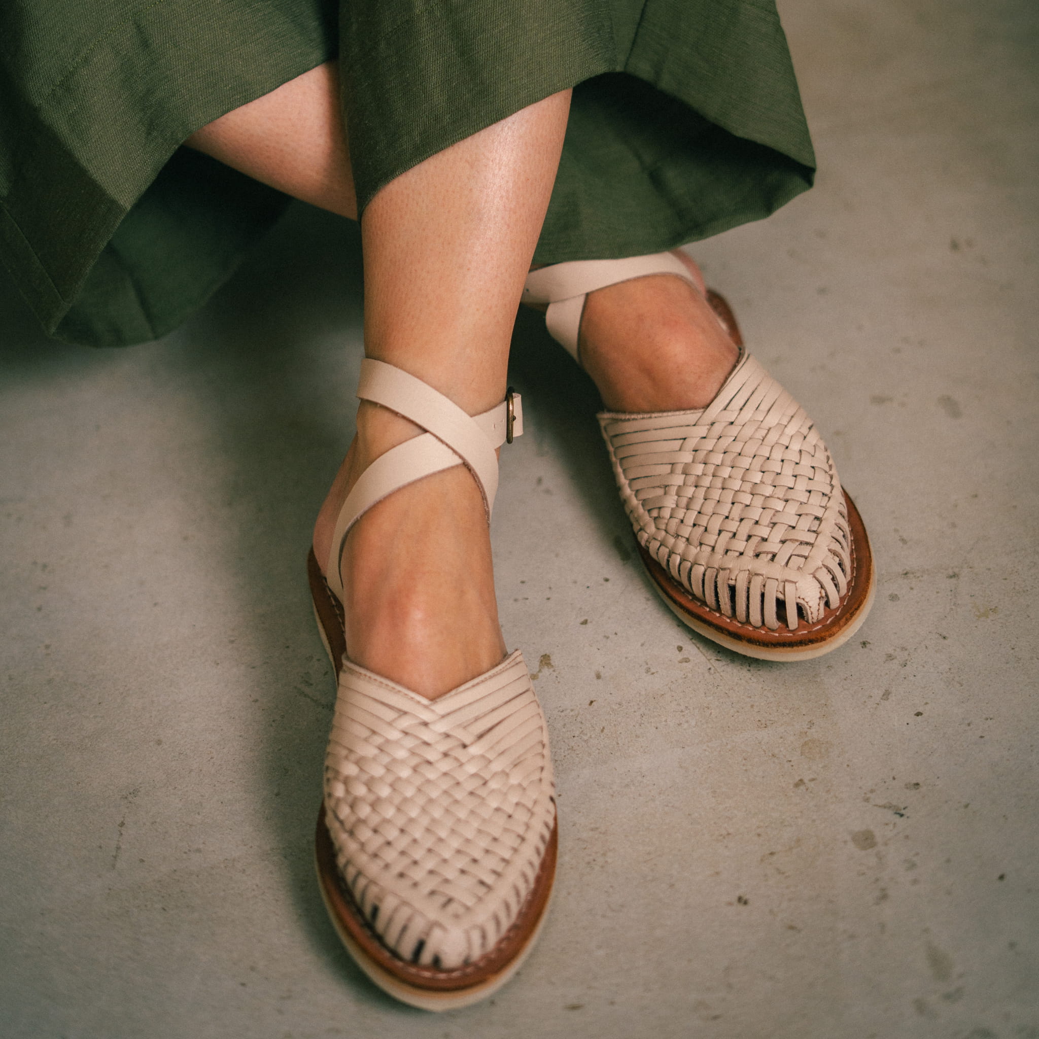 LUPITA GRÈGE - SANDALE FEMME MAPACHE 