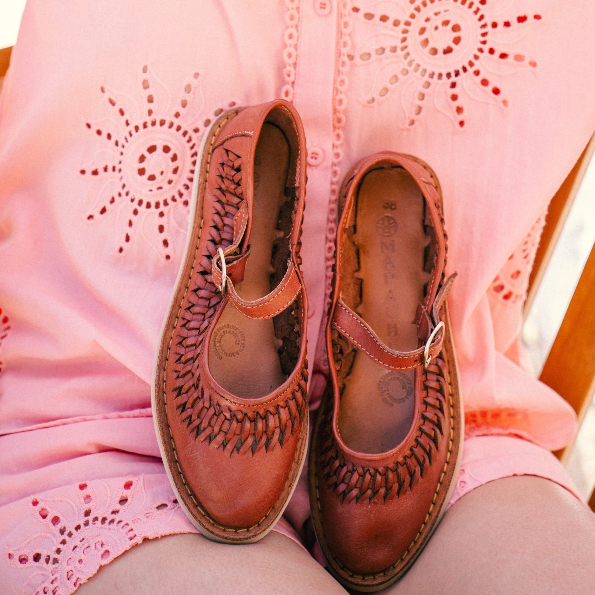 Sofia Tabac - Huarache Mapache 